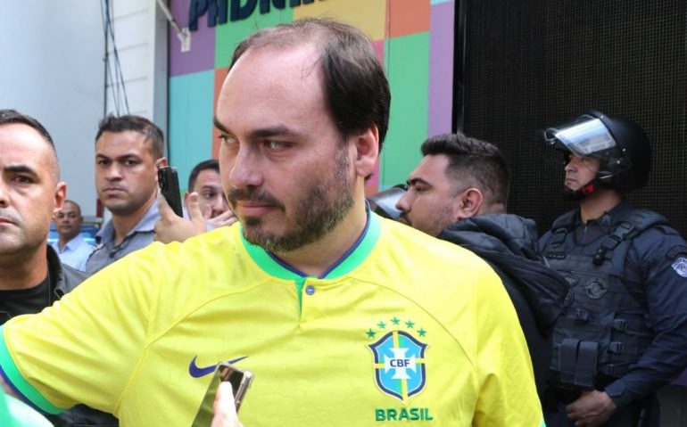 carlosbolsonaro