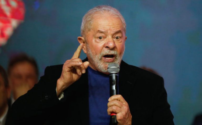 O pre-canditado Lula da Sila e Geraldo Alckmin participam do Cogresso do PSB, em Brasilia. | Sérgio Lima/Poder360 28.04.2022